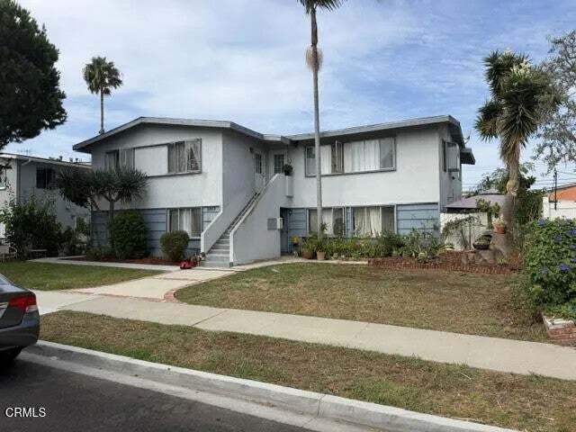 Costa Mesa, California, United States 2 - 18751711