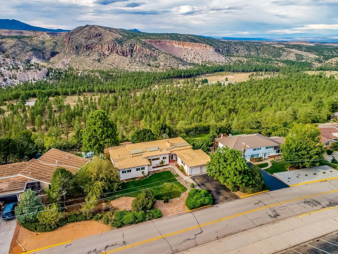House in Los Alamos, New Mexico, United States 2 - 18759343