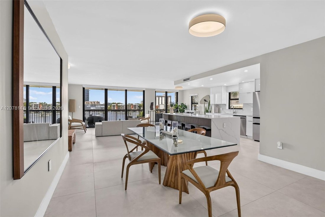 Condo in Hallandale Beach, Florida, United States 2 - 18752450