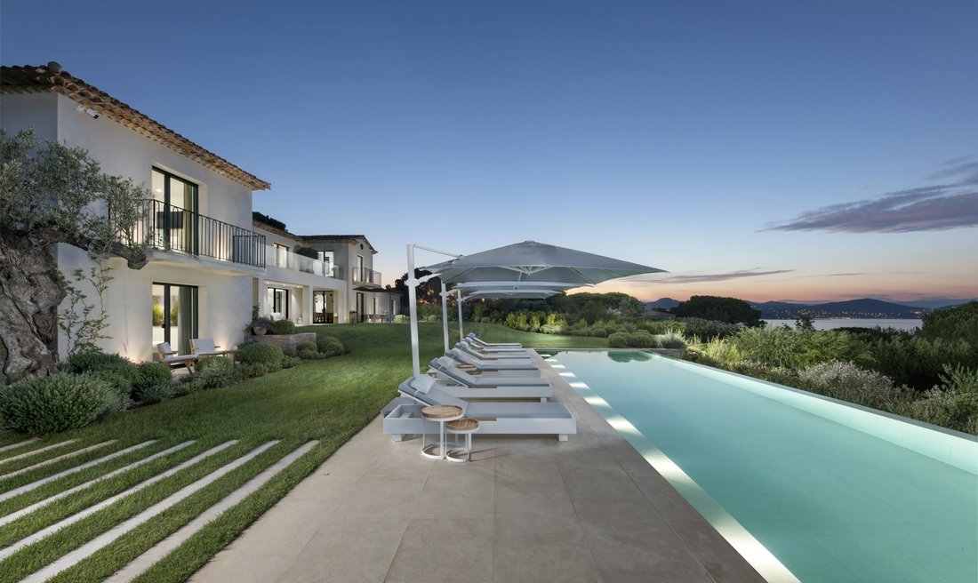 Villa en Zone Est Diffuse, San Tropez, Francia 3 - 18753176