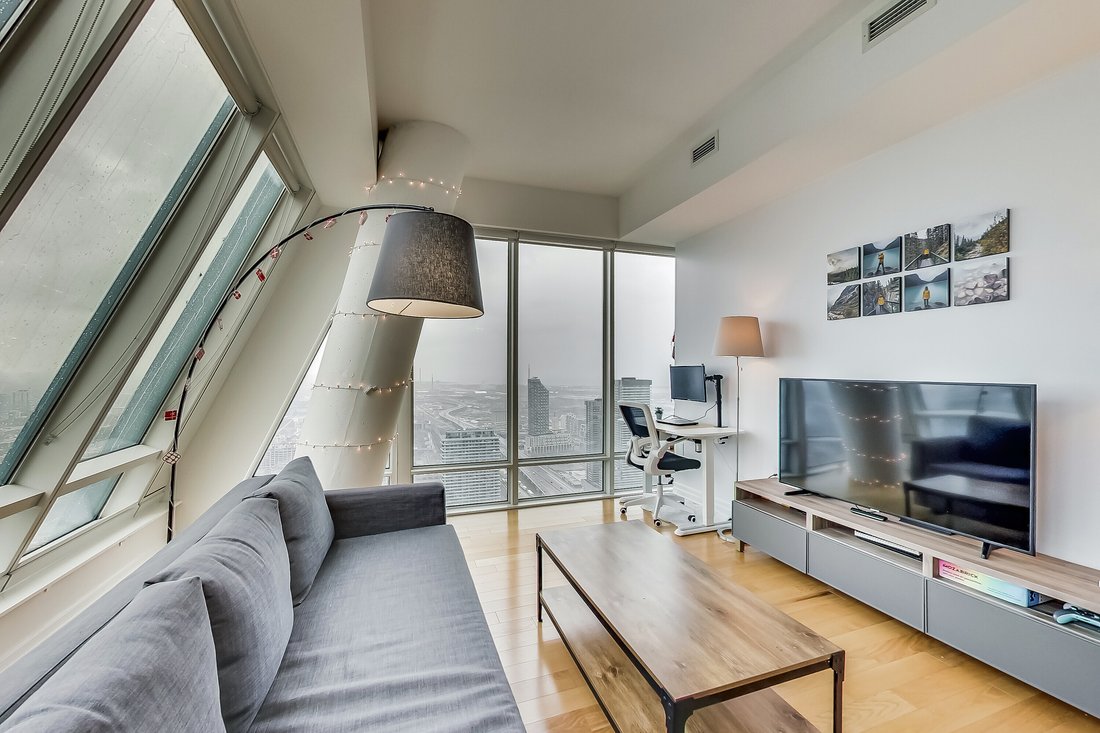 Condo in Toronto, Ontario, Canada 5 - 18753967