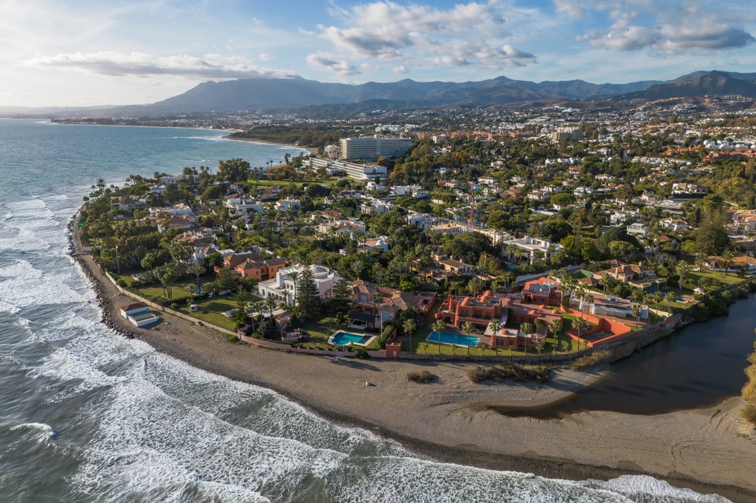 Villa a Estepona, Andalusia, Spagna 3 - 18761368