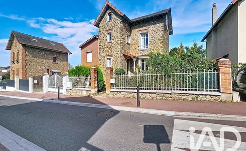 Maison à Centre Ville, Massy, France 1