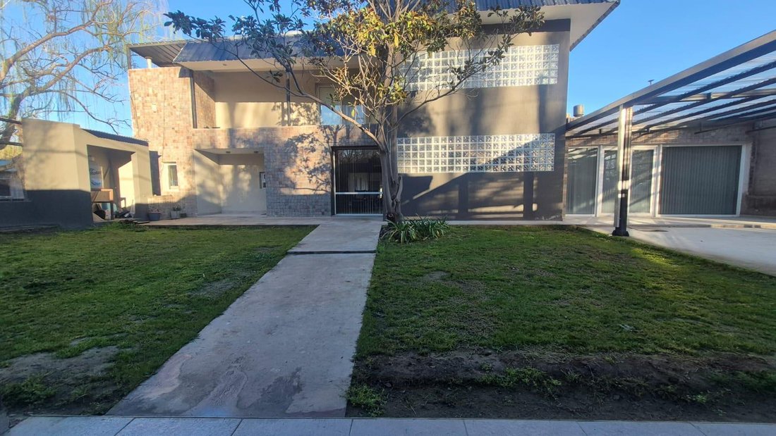 House in Neuquen, Neuquen, Argentina 1 - 18201996