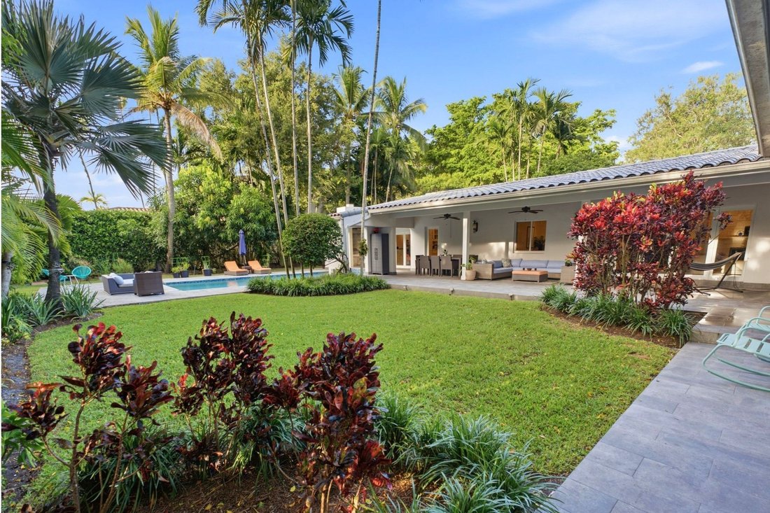 Casa a Coral Gables, Florida, Stati Uniti 1 - 18750213