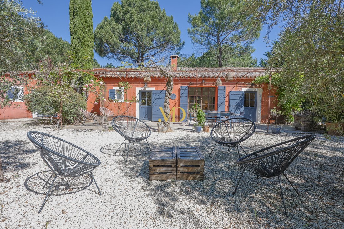 Castello a Roussillon, Provenza-Alpi-Costa Azzurra, Francia 5 - 18754780