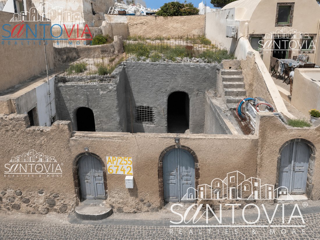 Condo in Thira, Aegean, Greece 2 - 18759439