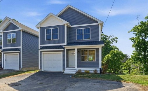 House in West Warwick, Rhode Island, United States 1