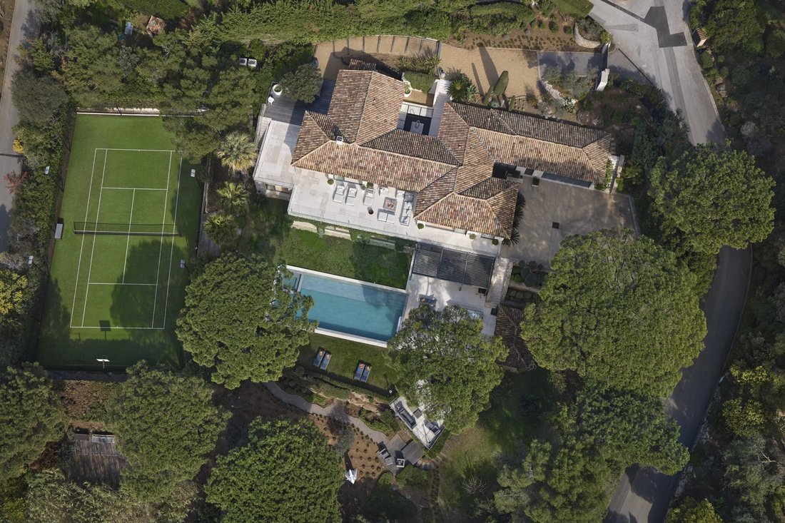 Villa en Zone Est Diffuse, San Tropez, Francia 3 - 18753064