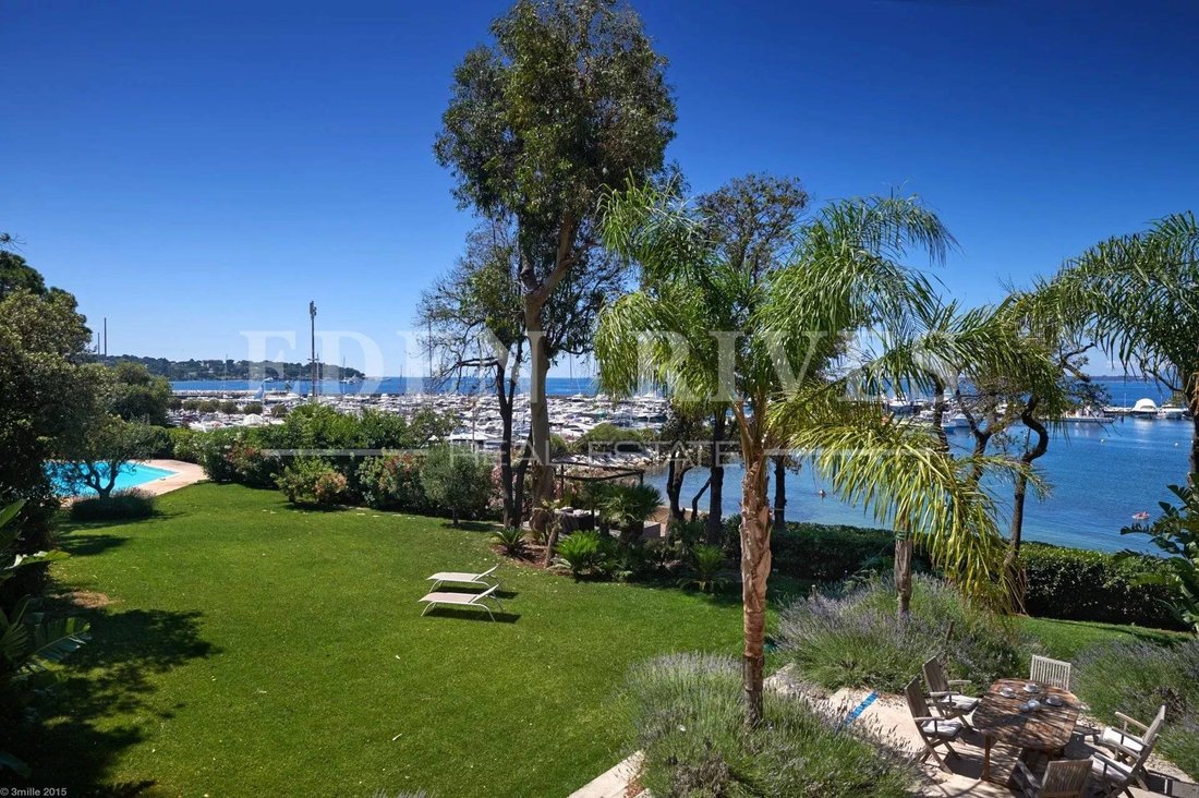 Haus in Vieille Ville, Antibes, Frankreich 3 - 15404757