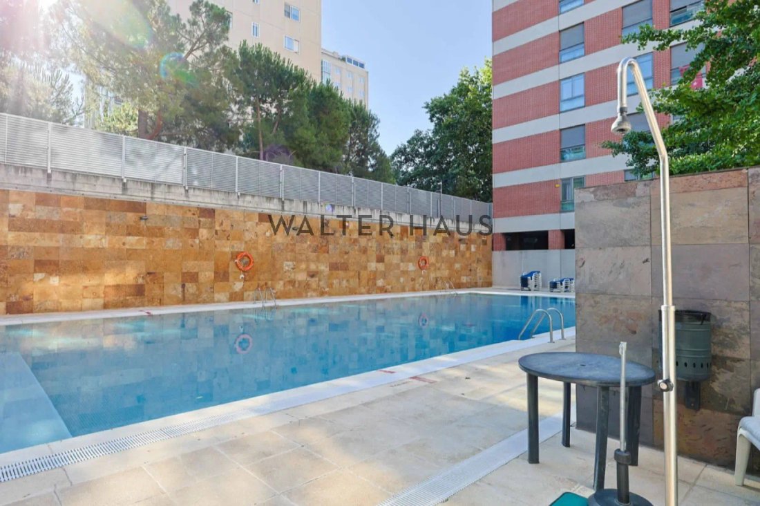 Appartement à Ciudad Lineal, Madrid, Espagne 2 - 18750109