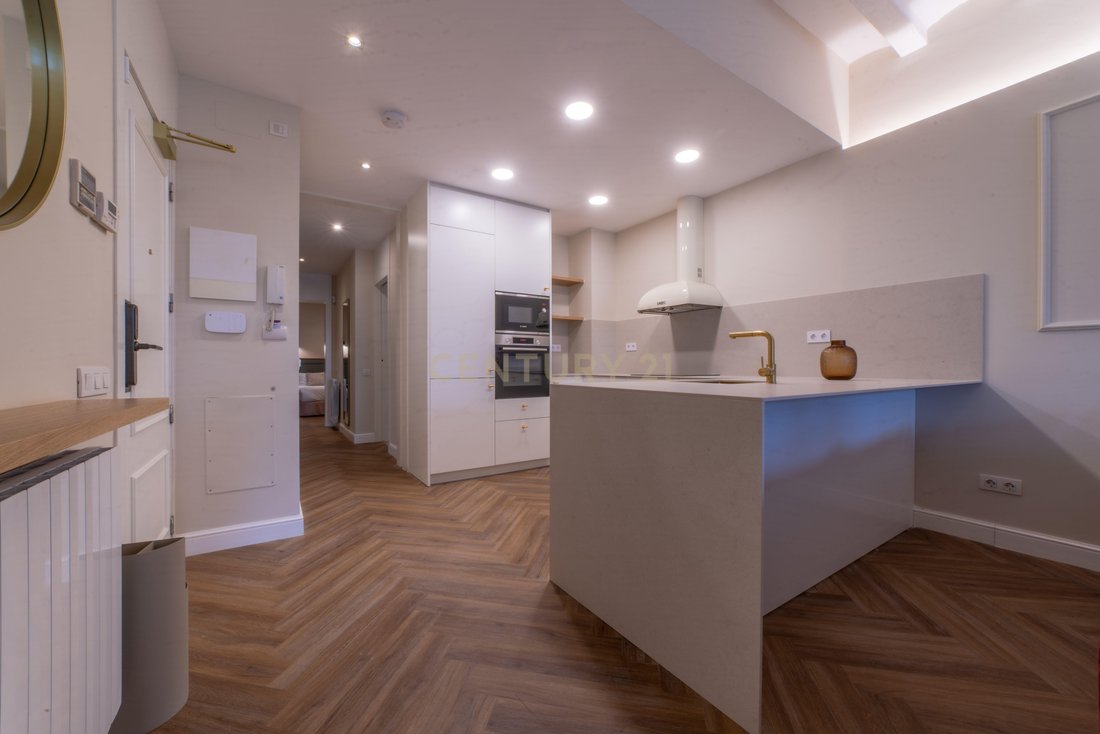Apartment in Ciutat Vella, Barcelona, Spain 5 - 18752707