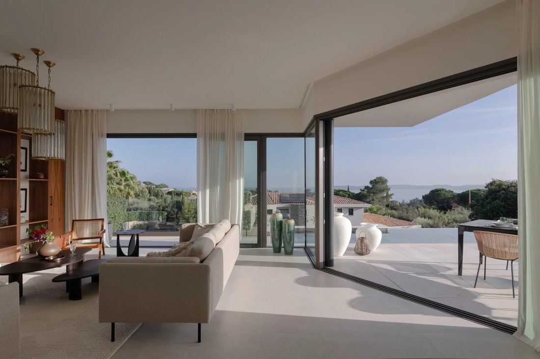 Villa en Ville-Les Saquedes-Le Bouillonnet, Sainte-Maxime, Francia 1 - 18753024