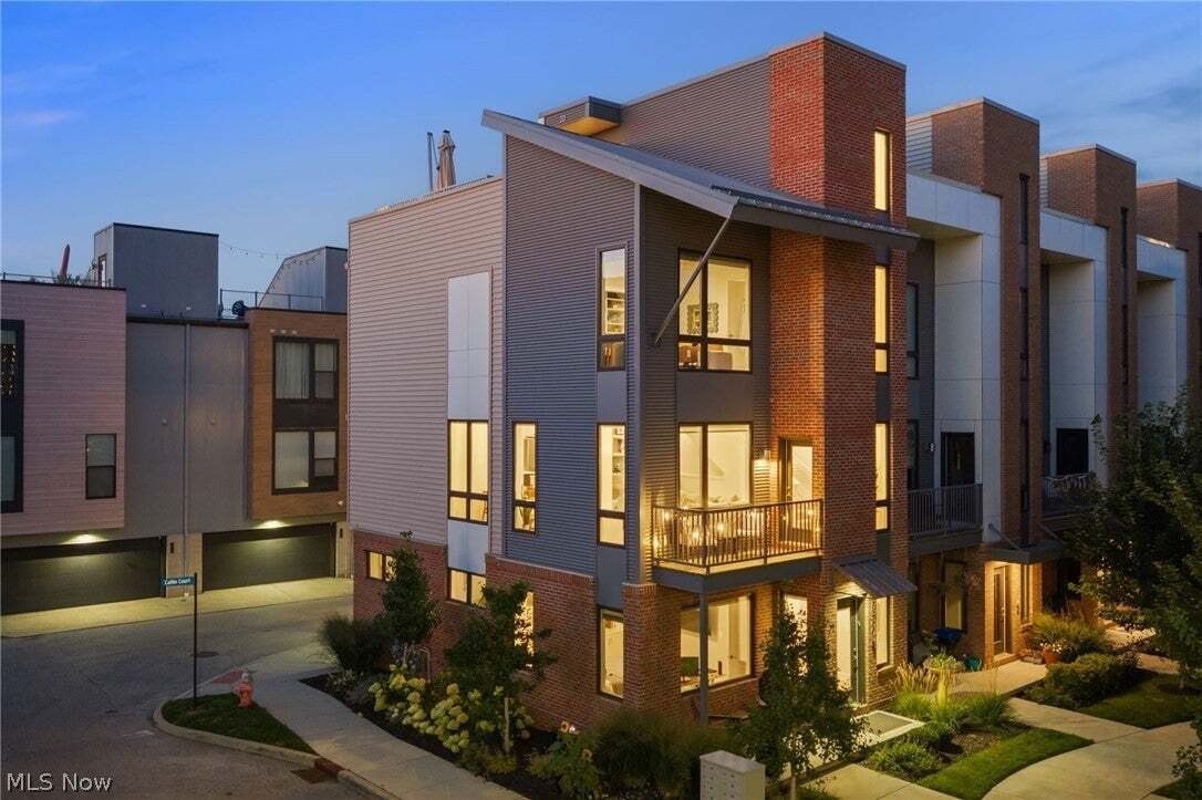 Condo in Cleveland, Ohio, United States 2 - 18752766