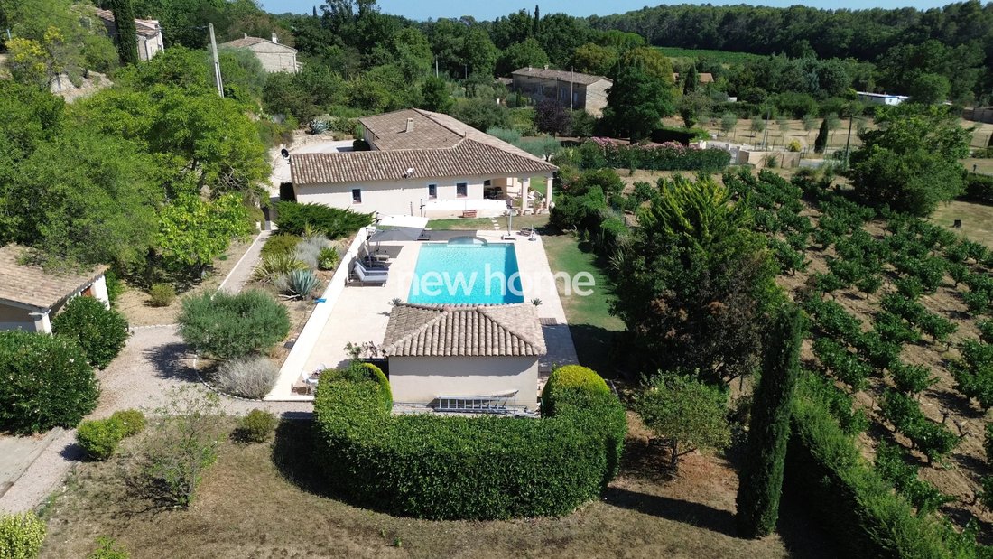 Villa en Flayosc, Provenza-Alpes-Costa Azul, Francia 1 - 18750087