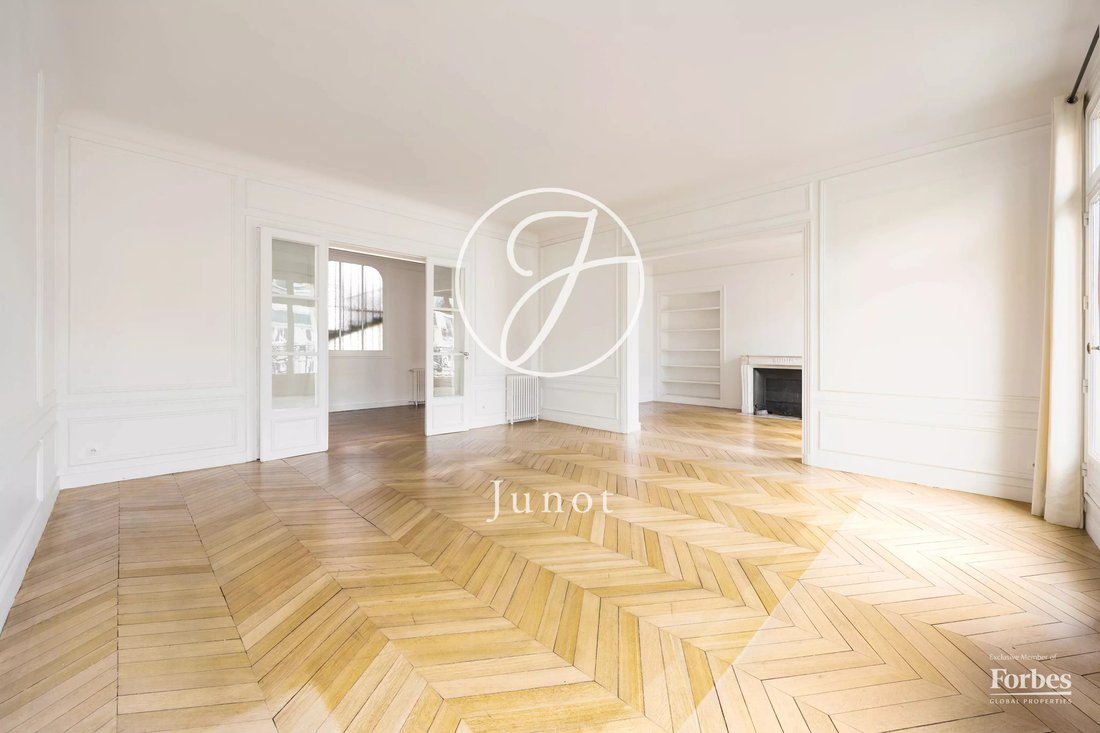 Apartment in Courcelles-Wagram, Paris 17e Arrondissement, Paris 1 - 18749458