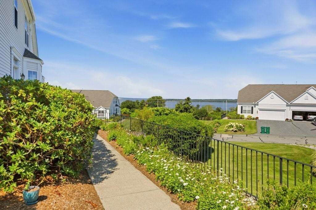 Condo in Portsmouth, Rhode Island, United States 2 - 18760883