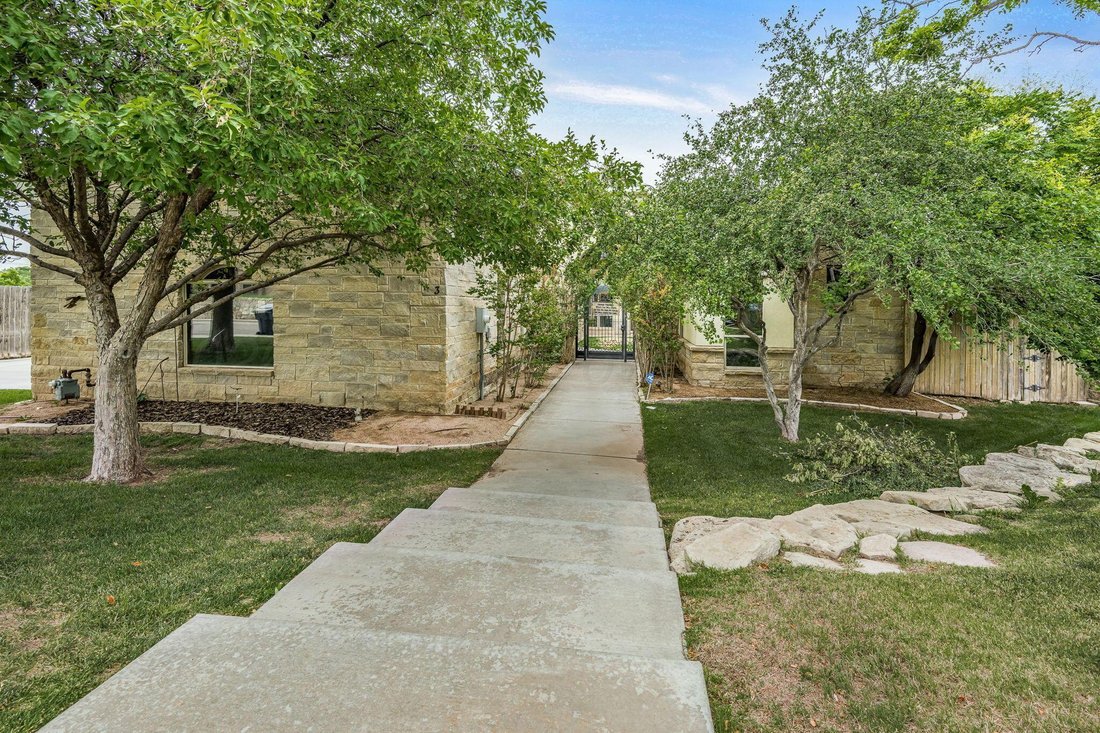 House in Amarillo, Texas, United States 3 - 18759457