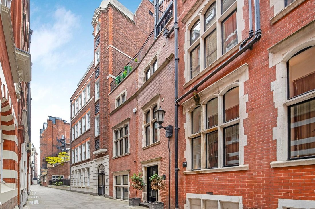 House in SW1, Westminster, England 3 - 18760988