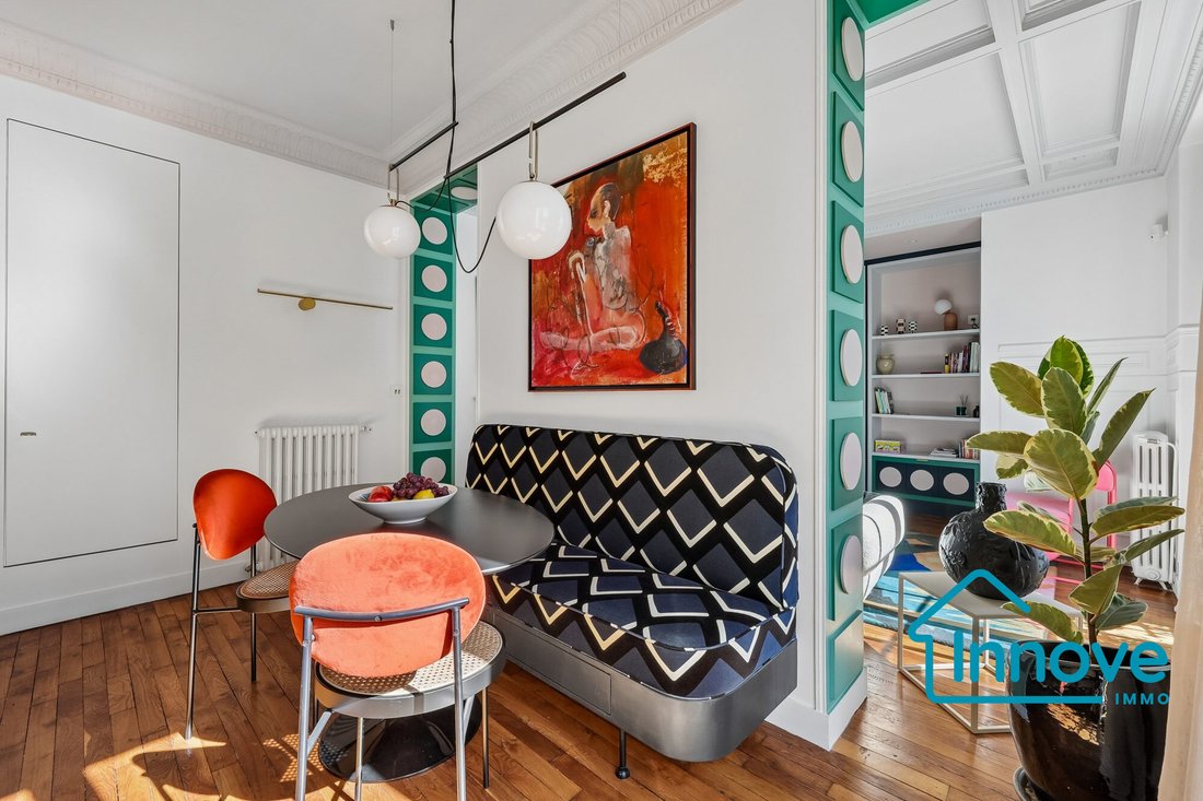 Apartment in Violet Commerce, Paris 15e Arrondissement, Paris 4 - 18384895