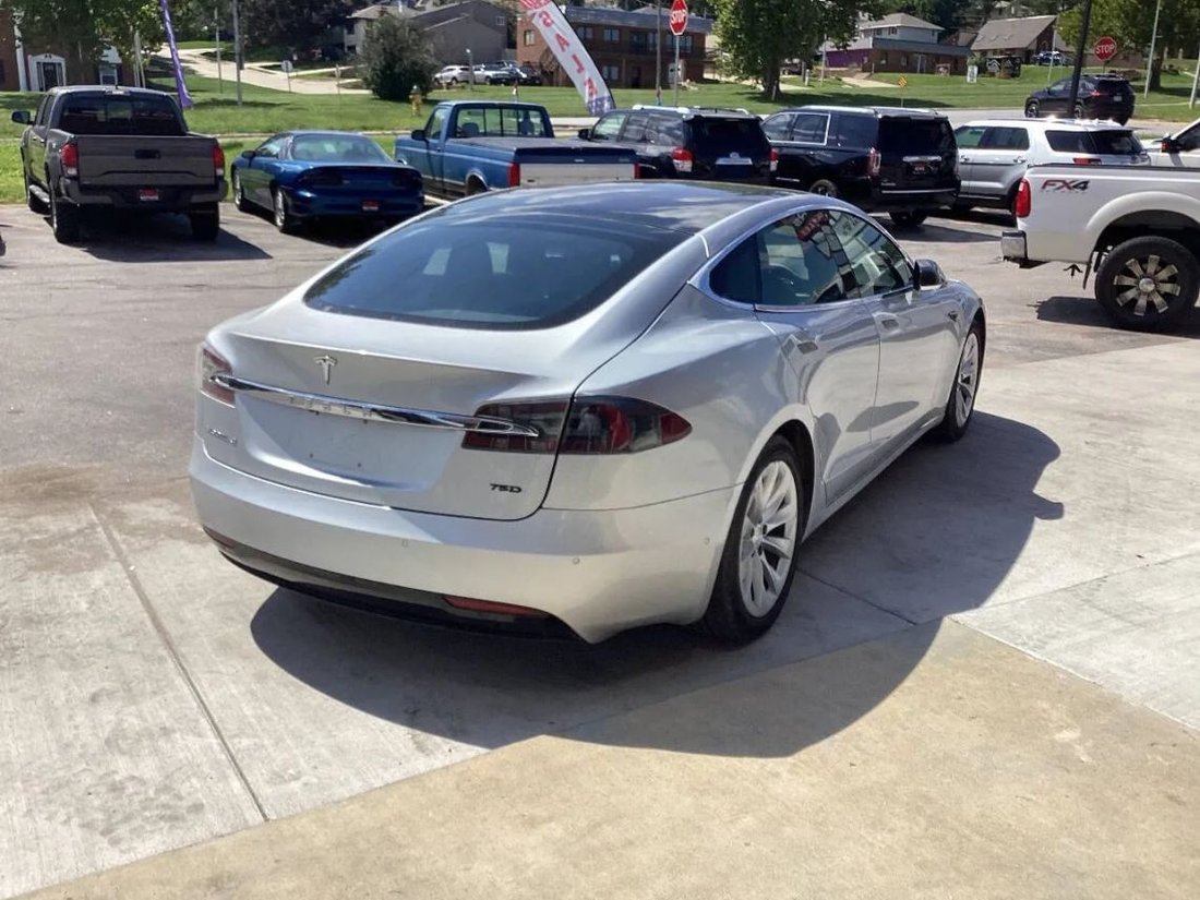 Sedan in Omaha, NE, United States 4 - 18753385