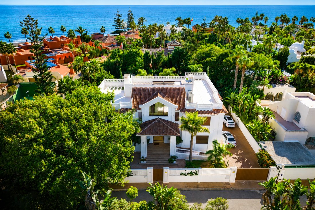 Villa a Estepona, Andalusia, Spagna 2 - 18761368