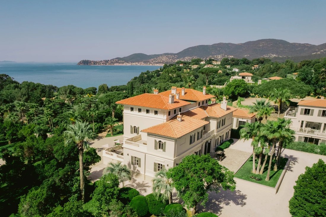 Villa in La Croix-Valmer, Provence-Alpes-Côte d'Azur, Frankreich 4 - 18753044