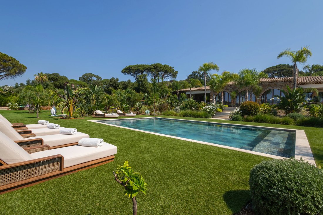 Villa en Zone Est Diffuse, San Tropez, Francia 2 - 18753249