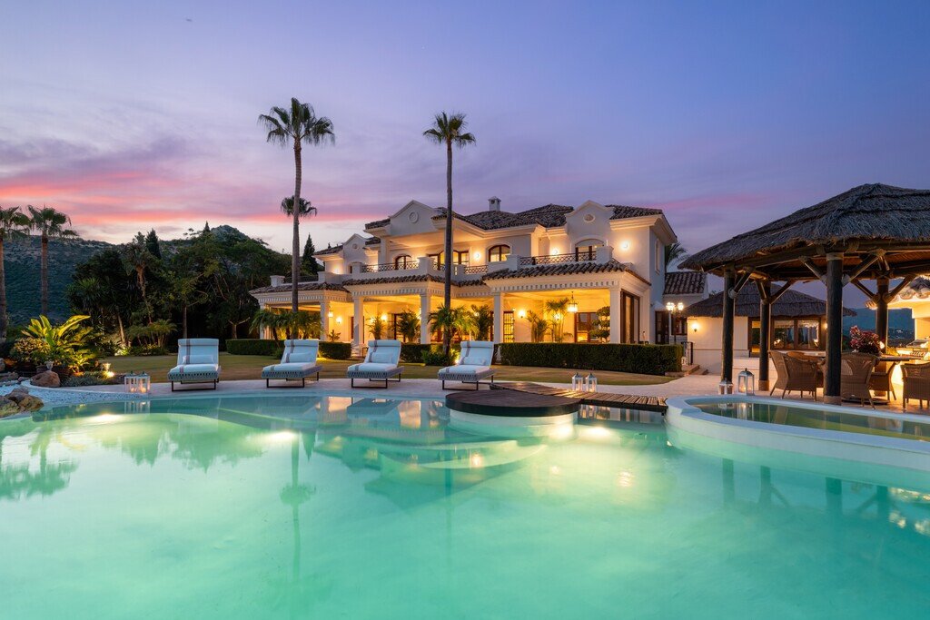 Villa a Benahavís, Andalusia, Spagna 2 - 18755159