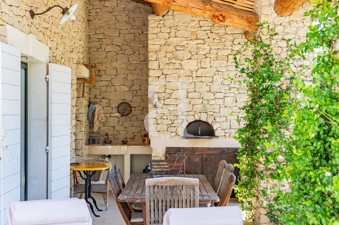 Villa in Gordes, Provence-Alpes-Côte d'Azur, France 3 - 18758024