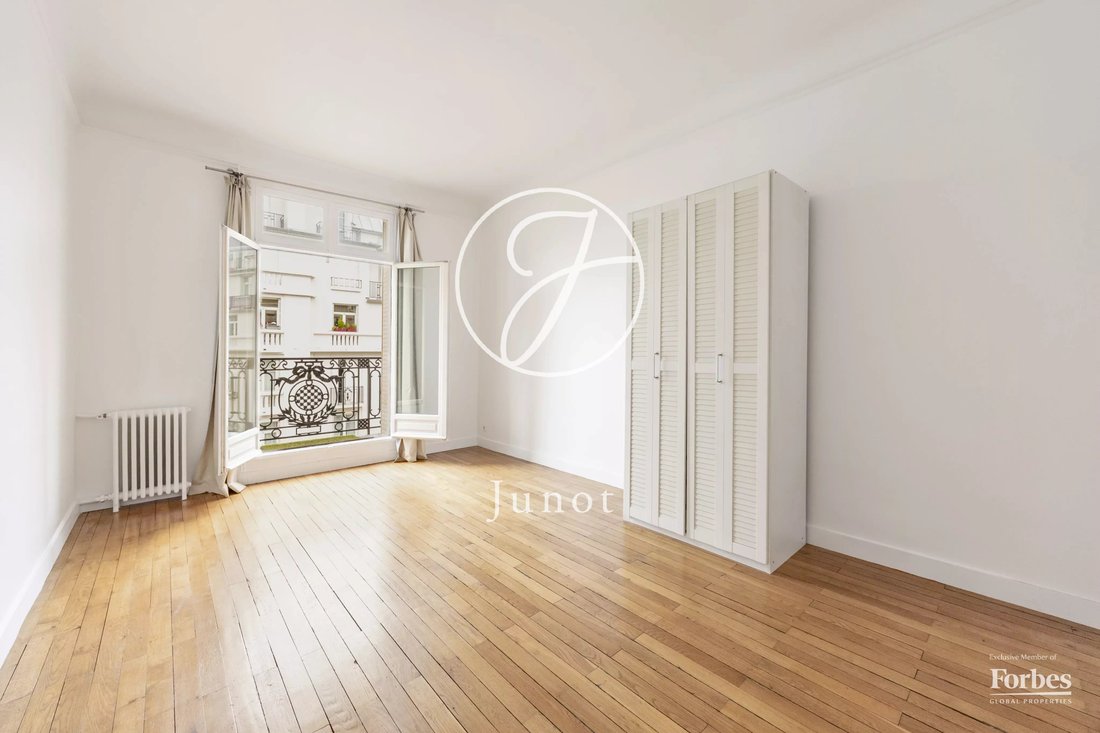 Apartment in Courcelles-Wagram, Paris 17e Arrondissement, Paris 5 - 18749458