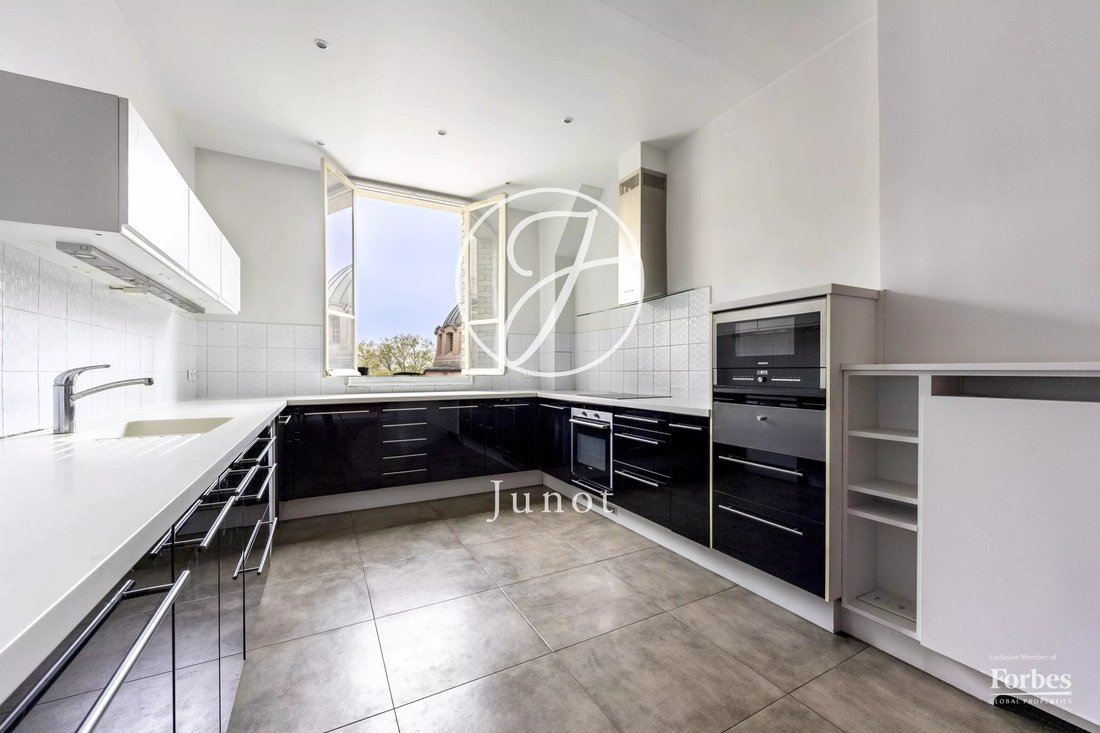 Apartment in Courcelles-Wagram, Paris 17e Arrondissement, Paris 4 - 18749458