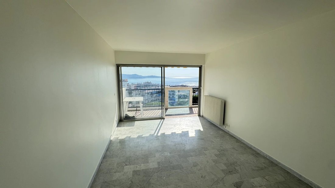 Appartement à Nice, Provence-Alpes-Côte d'Azur, France 3 - 18759538