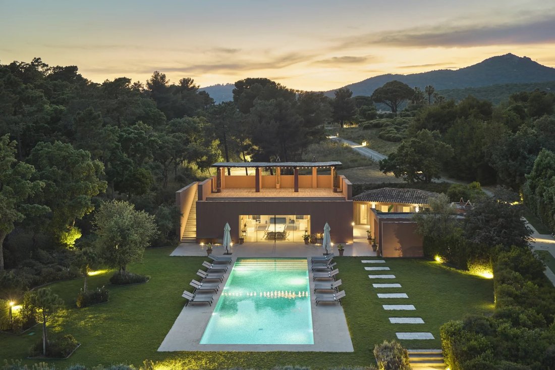 Villa à Grimaud, Provence-Alpes-Côte d'Azur, France 3 - 18753073