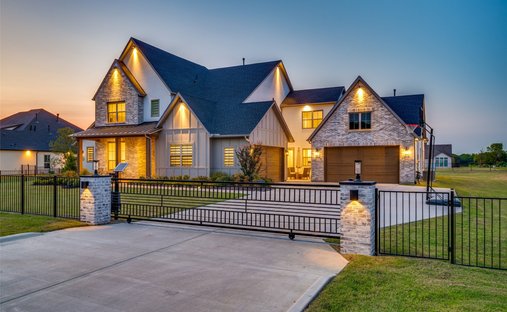 House in Little Elm, Texas, United States 1