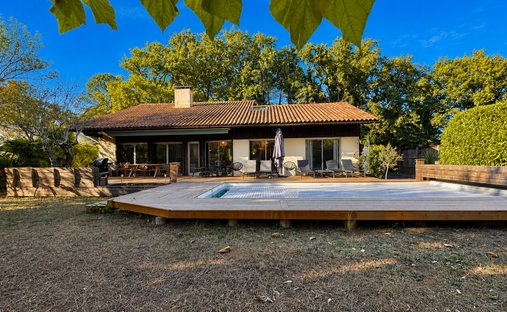 Villa in Lege Bourg, Lège-Cap-Ferret, France 1