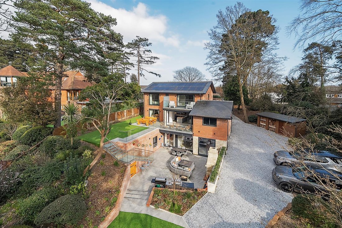 House in Solent Breezes, Fareham, England 1 - 18761302