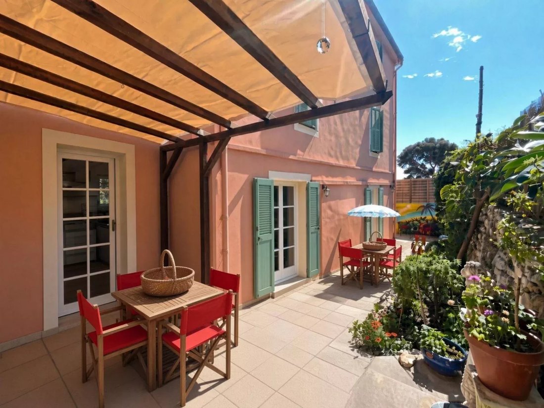 Wohnung in Èze, Provence-Alpes-Côte d'Azur, Frankreich 1 - 15622463