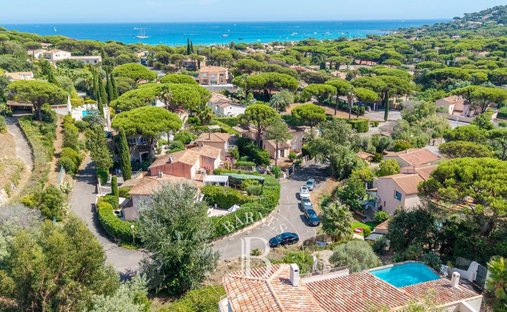 Villa in Nartelle-Noyer-Bellevue-bd des Sardinaux, Sainte-Maxime, France 1