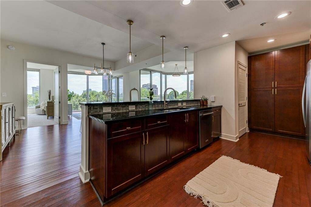 Condo in Atlanta, Georgia, United States 3 - 18751609