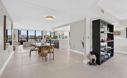 Appartement à Hallandale Beach, Floride, États-Unis 1