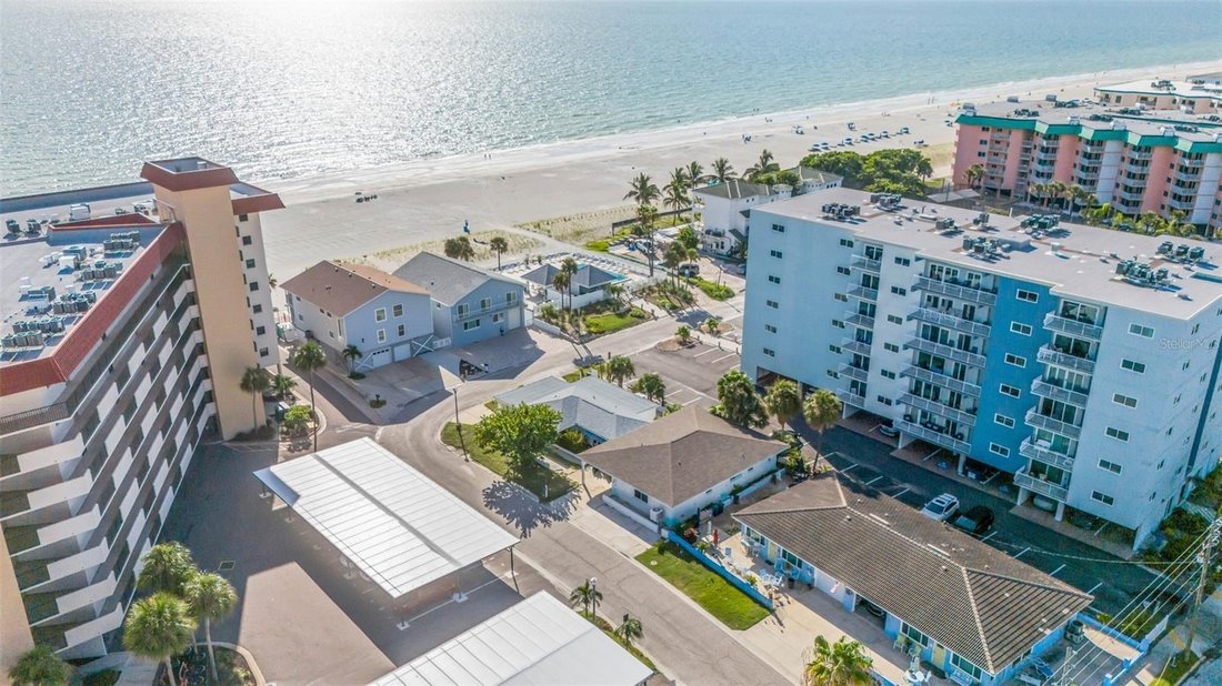 Maison à Madeira Beach, Floride, États-Unis 4 - 18757066
