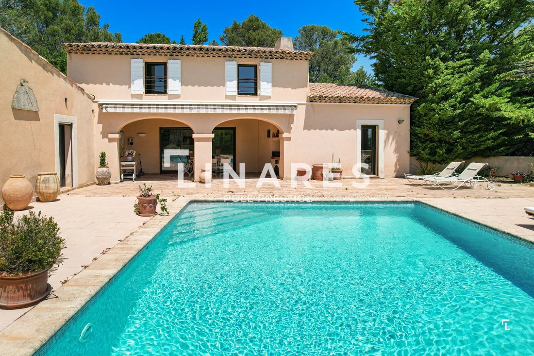 Maison à Saint-Marc-Jaumegarde, Provence-Alpes-Côte d'Azur, France 1 - 18549551