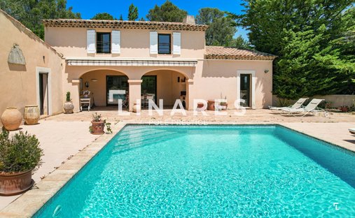 Casa en Saint-Marc-Jaumegarde, Provenza-Alpes-Costa Azul, Francia 1
