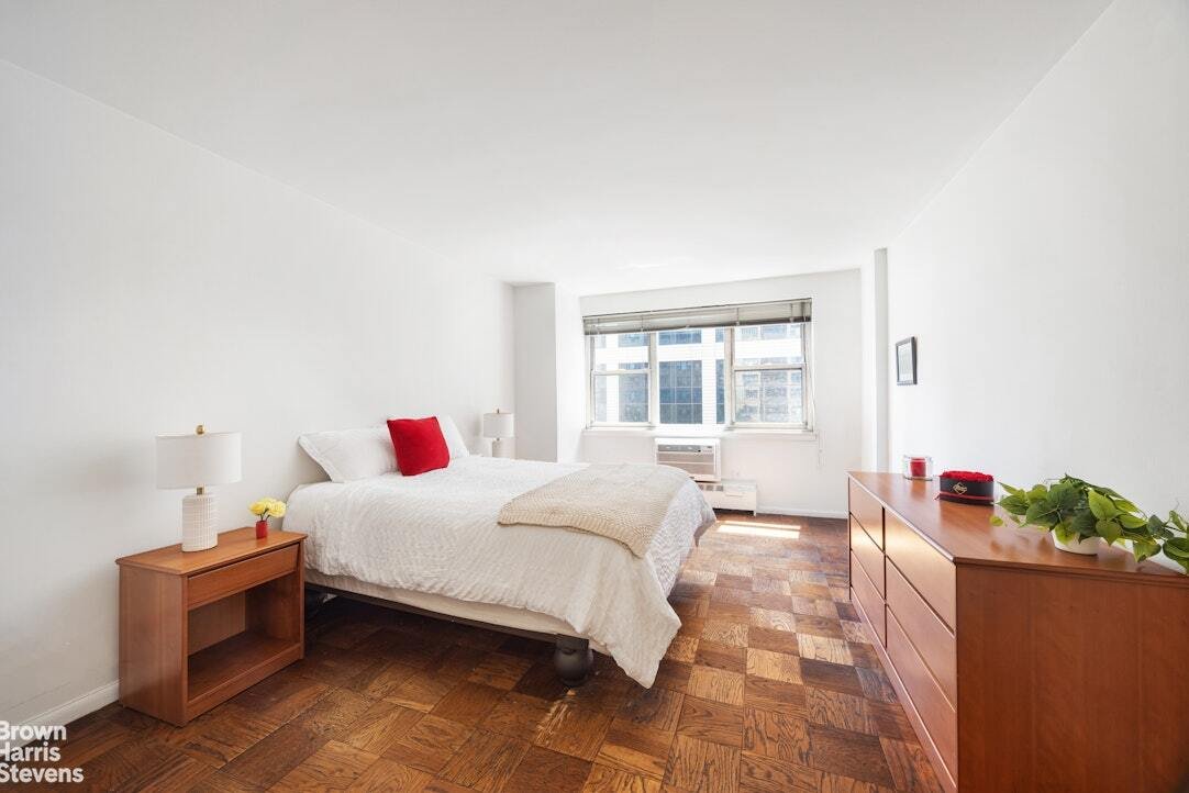 Co Op in New York, New York, United States 5 - 18407635
