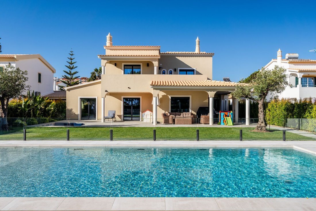 Villa en Guia, Algarve, Portugal 1 - 18754765
