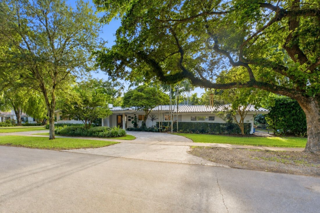 Casa a Coral Gables, Florida, Stati Uniti 1 - 18750213