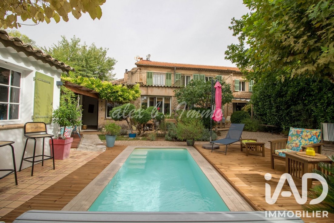 Casa en Taradeau, Provenza-Alpes-Costa Azul, Francia 1 - 18756338
