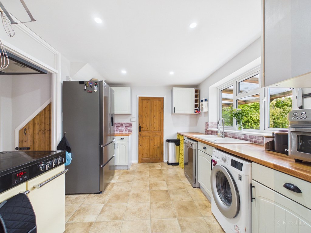 Haus in Lane End, England 3 - 18756133