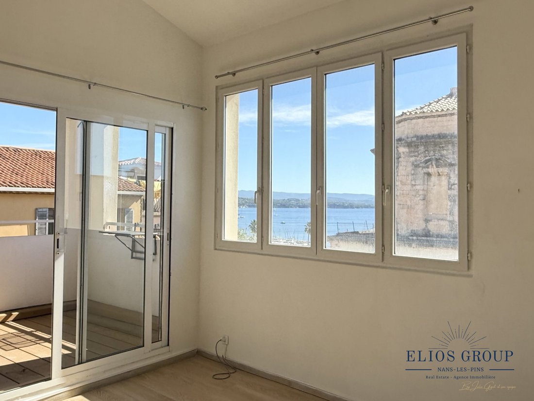 Wohnung in La Ciotat, Provence-Alpes-Côte d'Azur, Frankreich 3 - 18758017